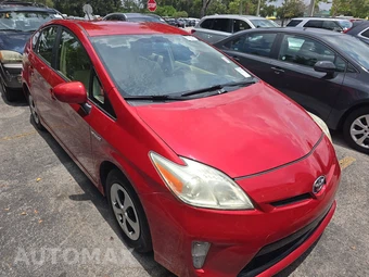 2015 Toyota Prius Two – miniatura 3
