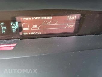 2015 Toyota Prius Two - miniatura 9