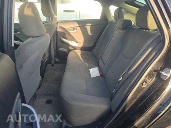2015 Toyota Prius Two – miniatura 13