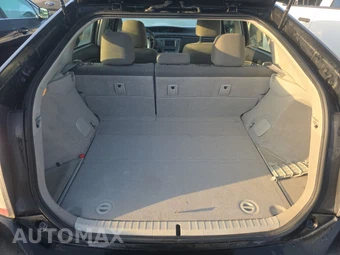 2015 Toyota Prius Two – miniatura 16