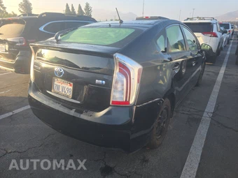 2015 Toyota Prius Two – miniatura 4