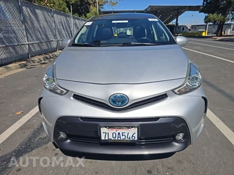 2015 Toyota Prius v Five – miniatura 2