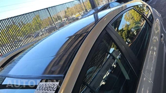 2015 Toyota Prius v Five – miniatura 22