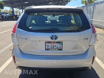2015 Toyota Prius v Five – miniatura 5