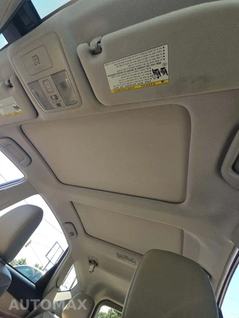 2015 Toyota Prius v Five – miniatura 11