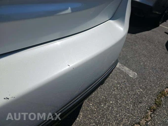 2015 Toyota Prius v Five – miniatura 21