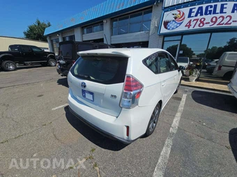 2015 Toyota Prius v Five – miniatura 3