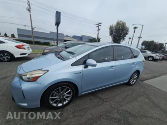 2015 Toyota Prius v Five