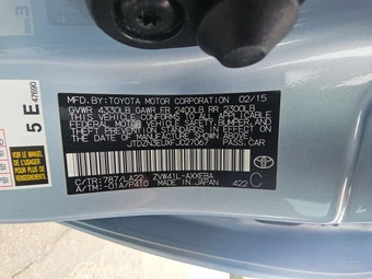 2015 Toyota Prius v Five - miniatura 14