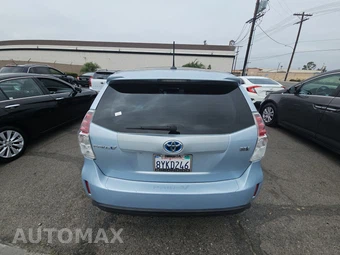 2015 Toyota Prius v Five - miniatura 5