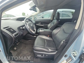 2015 Toyota Prius v Five - miniatura 7