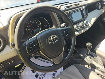 2015 Toyota RAV4 LE – miniatura 10