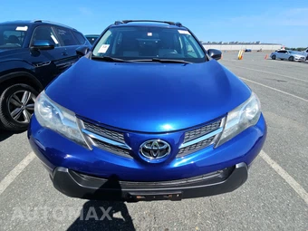 2015 Toyota RAV4 LE – miniatura 2