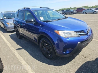 2015 Toyota RAV4 LE – miniatura 3