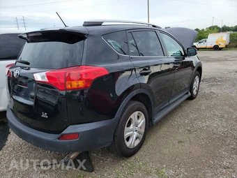 2015 Toyota RAV4 LE – miniatura 4