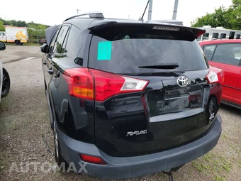 2015 Toyota RAV4 LE – miniatura 6
