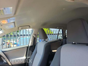 2015 Toyota RAV4 LE – miniatura 11