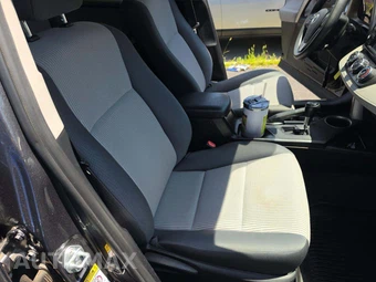 2015 Toyota RAV4 LE – miniatura 18
