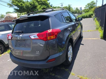 2015 Toyota RAV4 LE – miniatura 3