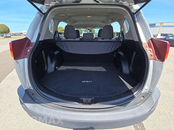 2015 Toyota RAV4 LE – miniatura 14