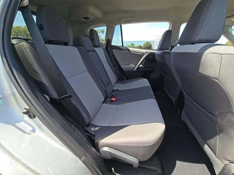 2015 Toyota RAV4 LE – miniatura 16