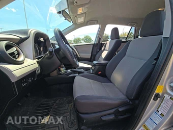 2015 Toyota RAV4 LE – miniatura 6