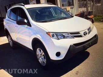 2015 Toyota RAV4 LE - miniatura 2