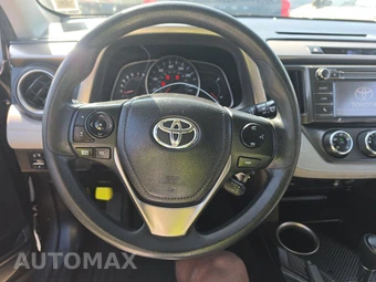 2015 Toyota RAV4 LE – miniatura 10