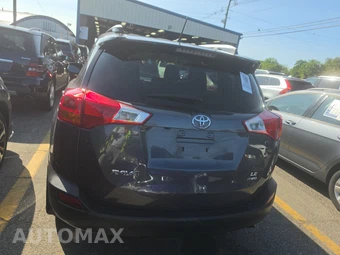 2015 Toyota RAV4 LE – miniatura 5