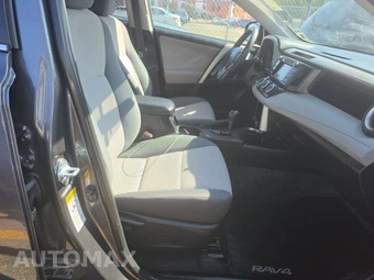 2015 Toyota RAV4 LE – miniatura 8