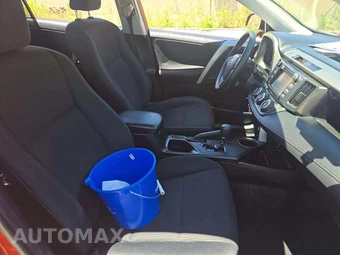 2015 Toyota RAV4 LE – miniatura 15