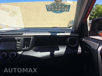 2015 Toyota RAV4 LE – miniatura 16