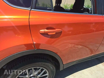 2015 Toyota RAV4 LE – miniatura 25
