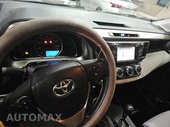 2015 Toyota RAV4 LE – miniatura 11