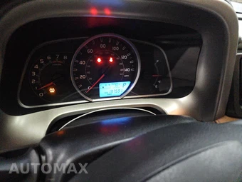 2015 Toyota RAV4 LE – miniatura 12