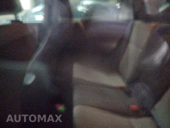 2015 Toyota RAV4 LE – miniatura 13