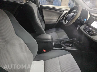2015 Toyota RAV4 LE – miniatura 8