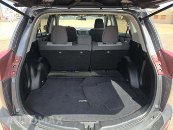 2015 Toyota RAV4 LE – miniatura 14