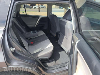 2015 Toyota RAV4 LE – miniatura 16