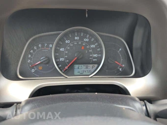 2015 Toyota RAV4 LE – miniatura 9