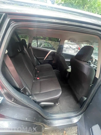 2015 Toyota RAV4 LE - miniatura 10