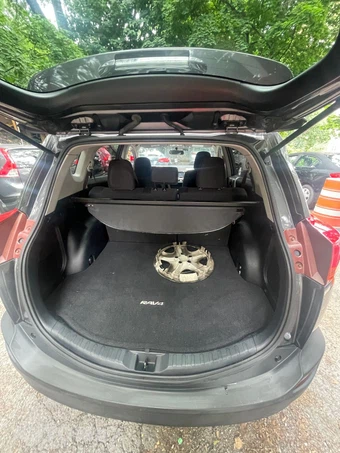 2015 Toyota RAV4 LE - miniatura 13