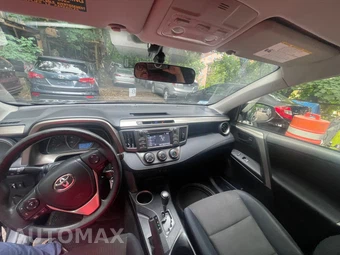 2015 Toyota RAV4 LE - miniatura 16