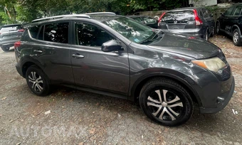 2015 Toyota RAV4 LE - miniatura 7