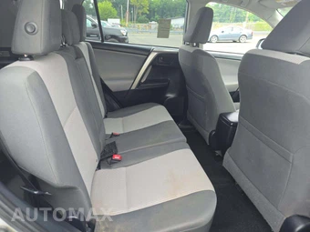 2015 Toyota RAV4 LE – miniatura 16