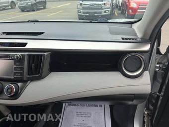 2015 Toyota RAV4 LE – miniatura 19