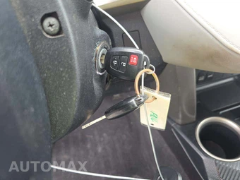 2015 Toyota RAV4 LE – miniatura 8