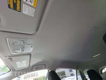 2015 Toyota RAV4 LE – miniatura 11