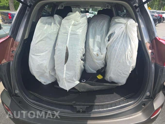 2015 Toyota RAV4 LE – miniatura 14