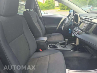 2015 Toyota RAV4 LE – miniatura 18
